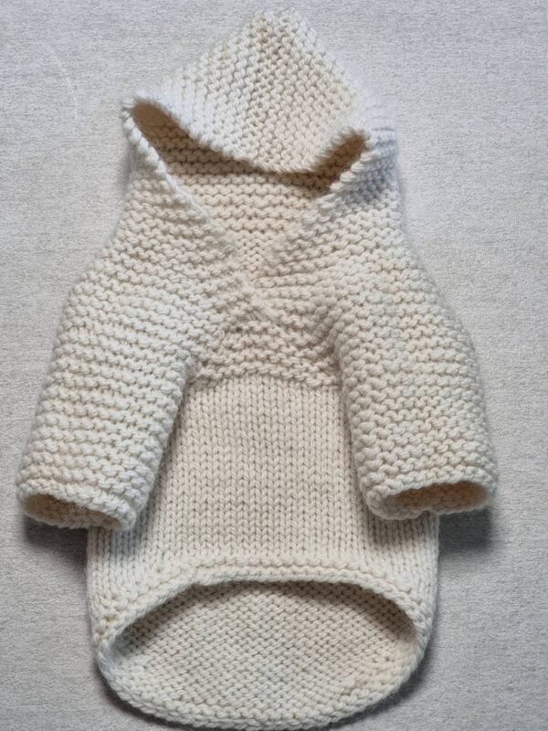 Manufacturer of white dog sweater - Image 3